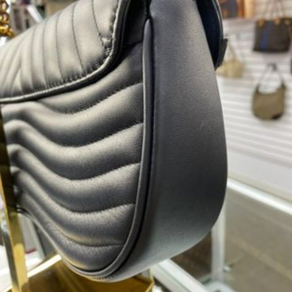 Louis Vuitton Wave - Picture 3 of 14